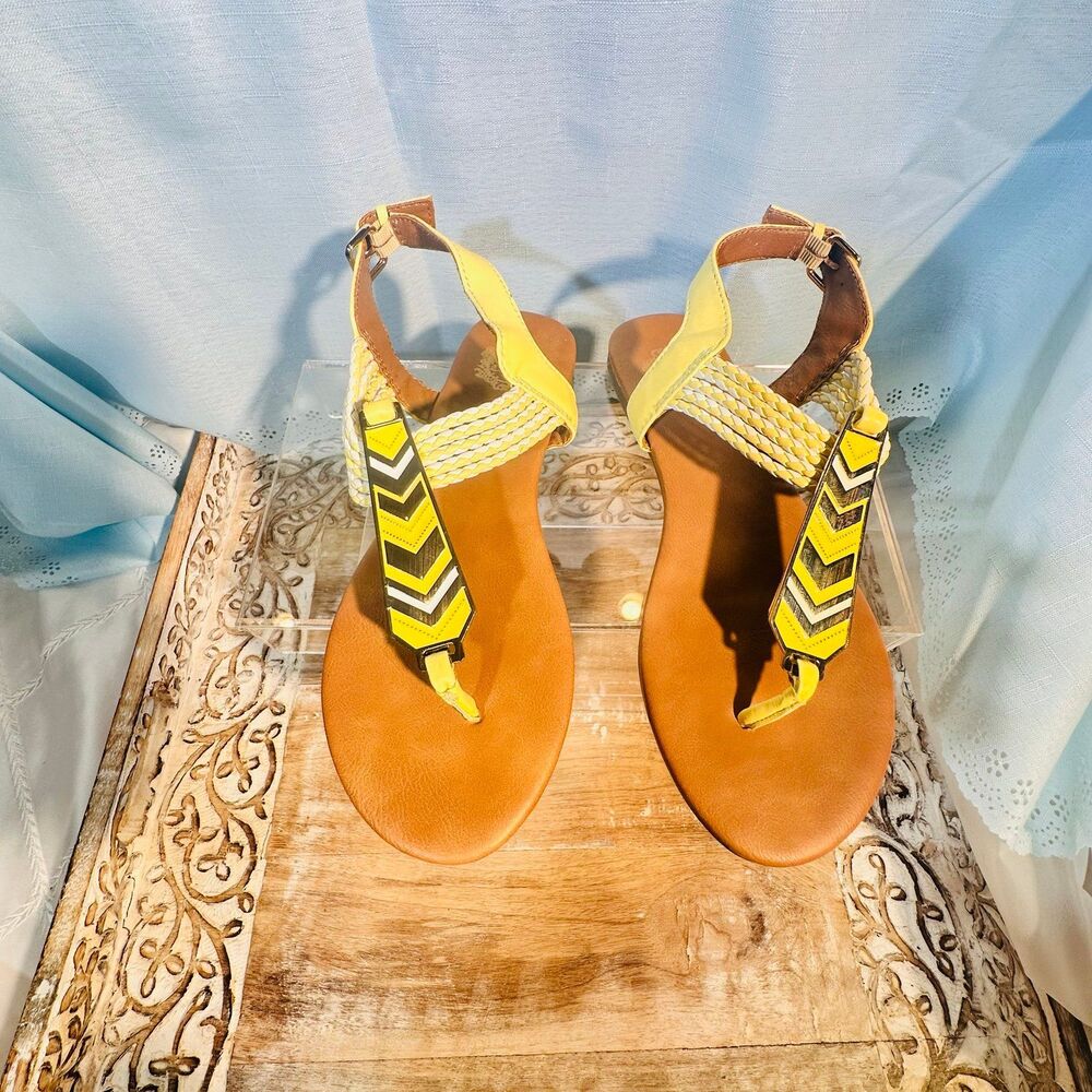 Juicy Couture Sandals Size 7